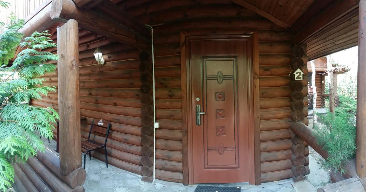 Zolotoy Bereg Hotel Tschernihiw Exterior foto